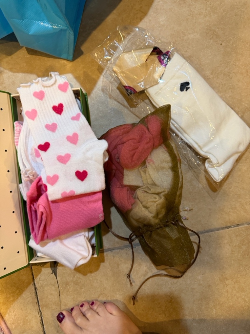 BUNDLE FFOR BIRTHDAY GIRL NO BIDDING